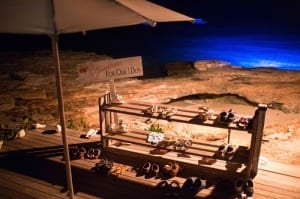 cambio scarpe cerimonia matrimonio sulla spiaggia