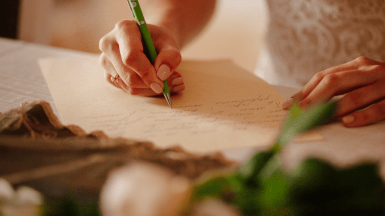 Come scrivere il testo della cerimonia simbolica?